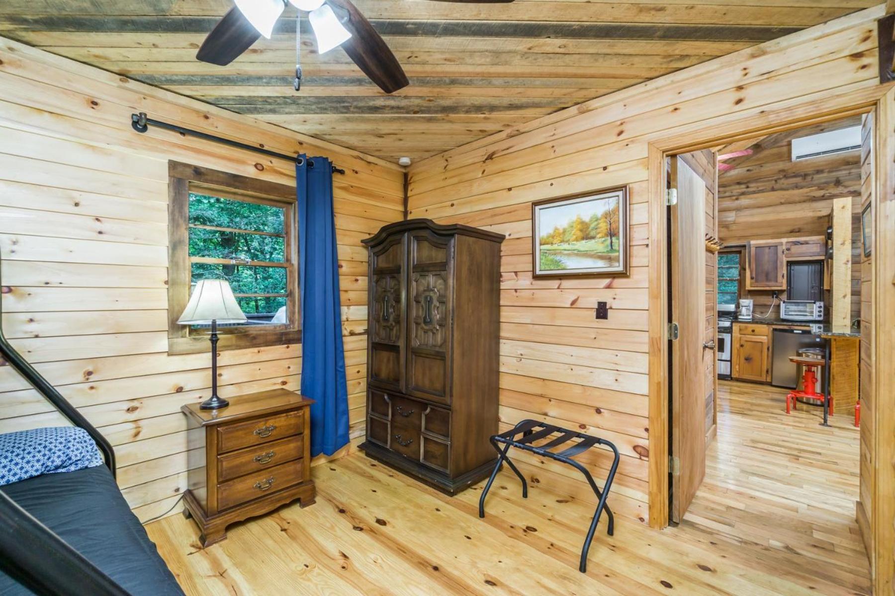 The Big Little Cabin - Hot Tub & Playground Dahlonega Exterior photo
