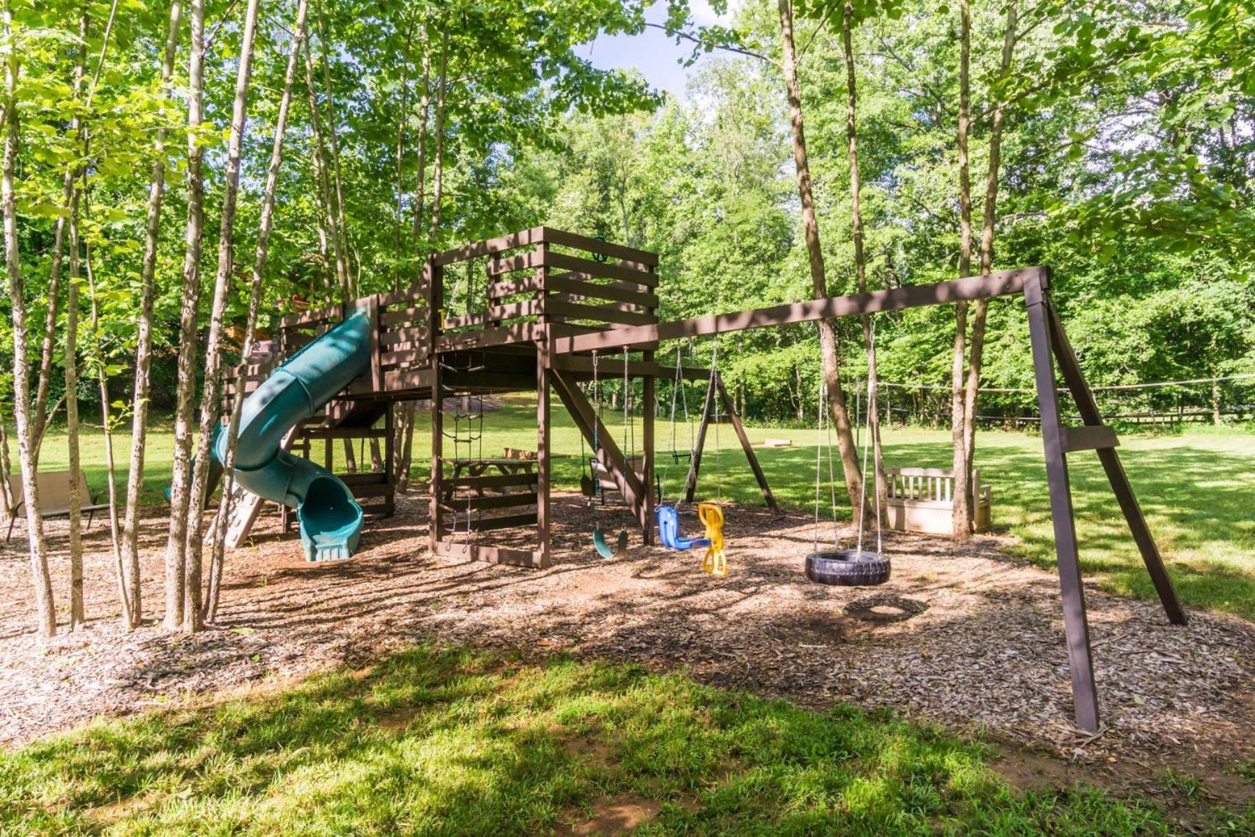 The Big Little Cabin - Hot Tub & Playground Dahlonega Exterior photo